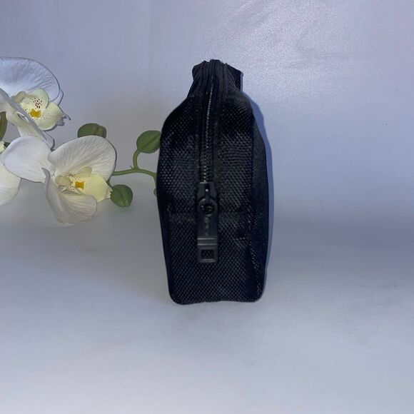 TUMI Cosmetic Bag - Picture 3 of 9